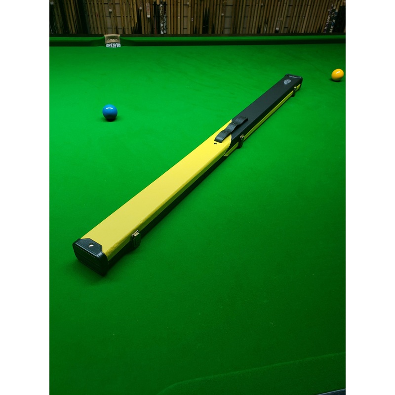 BAIZE MASTER 3/4 DELUXE BLACK AND YELLOW CUE CASE WITH REINFORCED PLASTIC ENDS