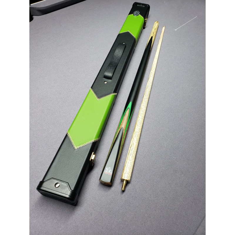 Spartan Fury 2 piece centre jointed cue and Baize Master deluxe arrows hard case set GREEN
