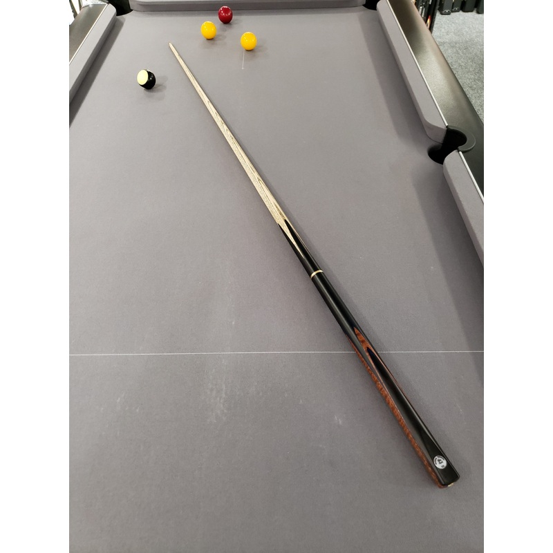 Bulldog Billiards BLUE SHARK Shark pool cue from our Shark range of cues