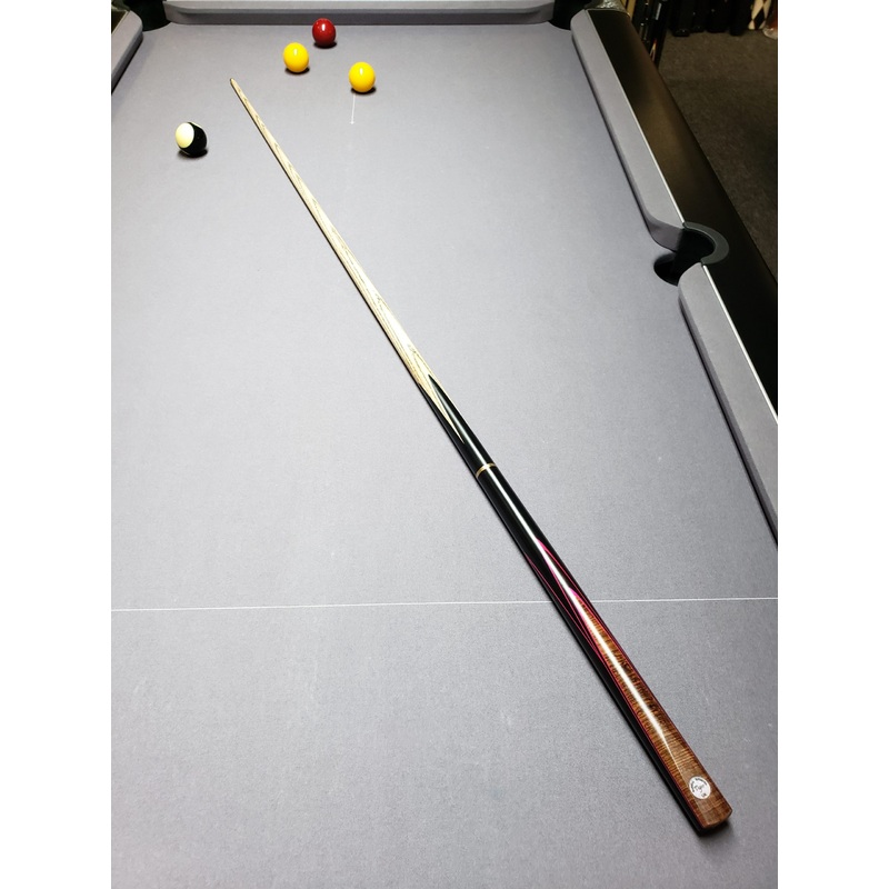Bulldog Billiards TIGER Shark pool cue from our Shark range of cues